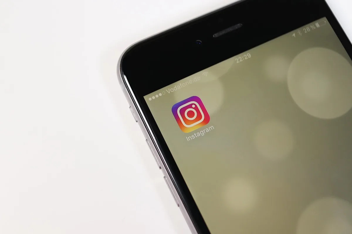 Reporter posting an apology on social media